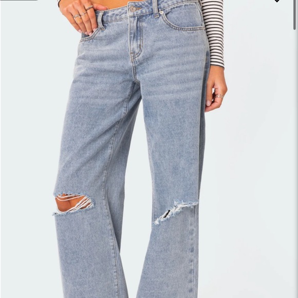 EDIKTED Debbie Distressed Low Rise Jeans - Picture 2 of 4